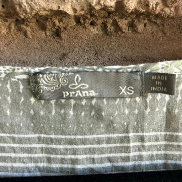 Prana Boho Green Cream Silk and Organic Cotton Lightweight Tank Size XS - Picture 2 of 6